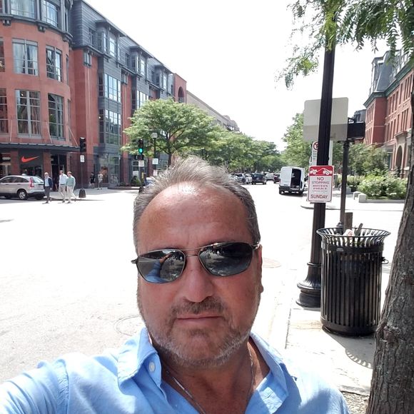 Meet your Posher, Chaz - Picture 1 of 1